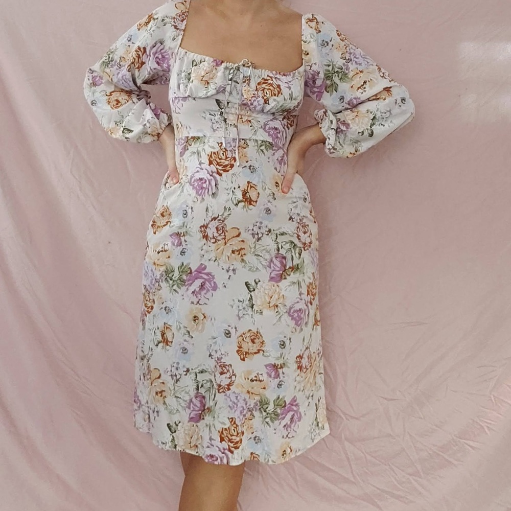 Floral print bishop sleeve dress - Picture 2 of 4